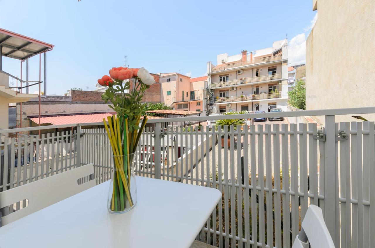 Marina D'Agro Residence Santa Teresa Di Riva Bagian luar foto