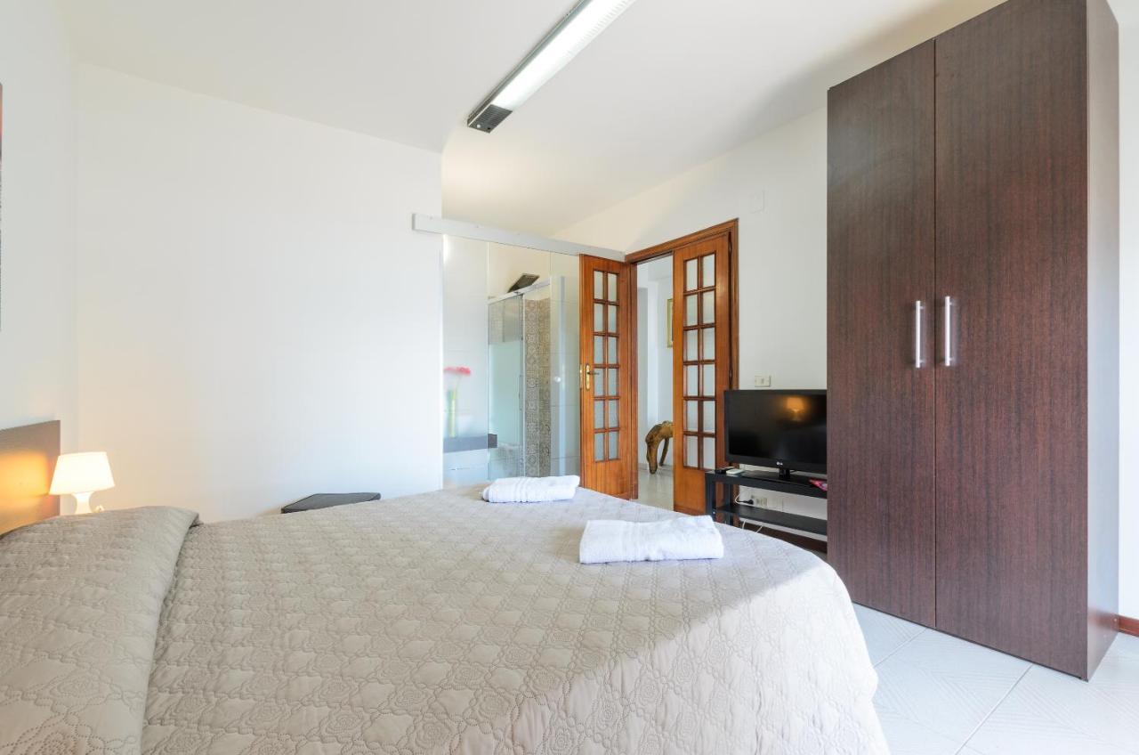 Marina D'Agro Residence Santa Teresa Di Riva Bagian luar foto