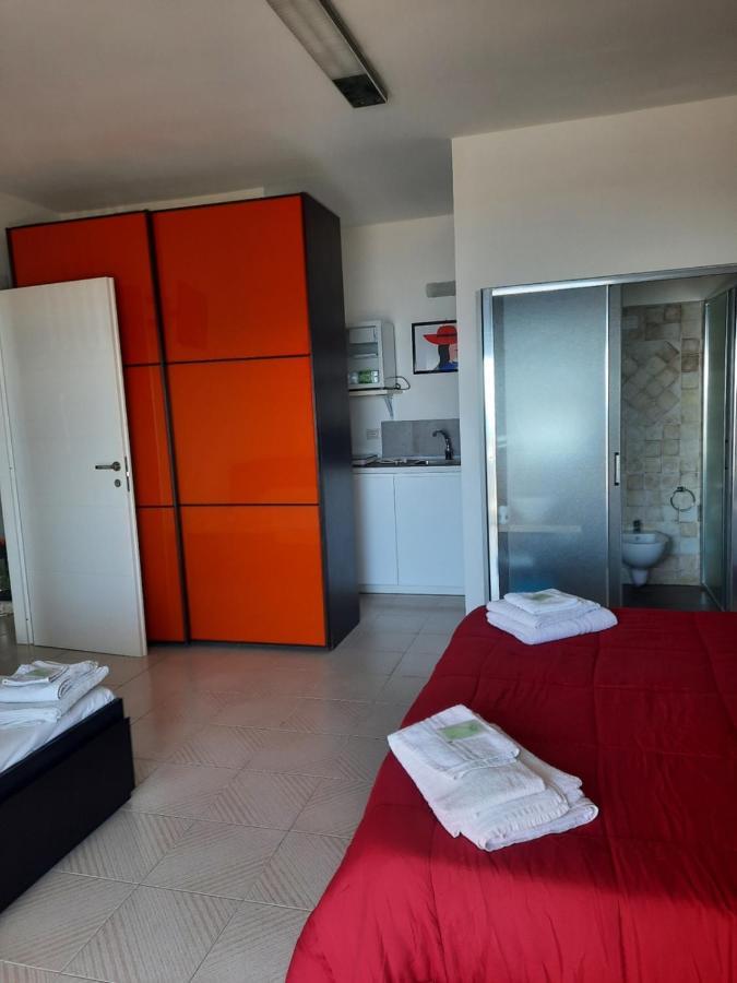 Marina D'Agro Residence Santa Teresa Di Riva Bagian luar foto