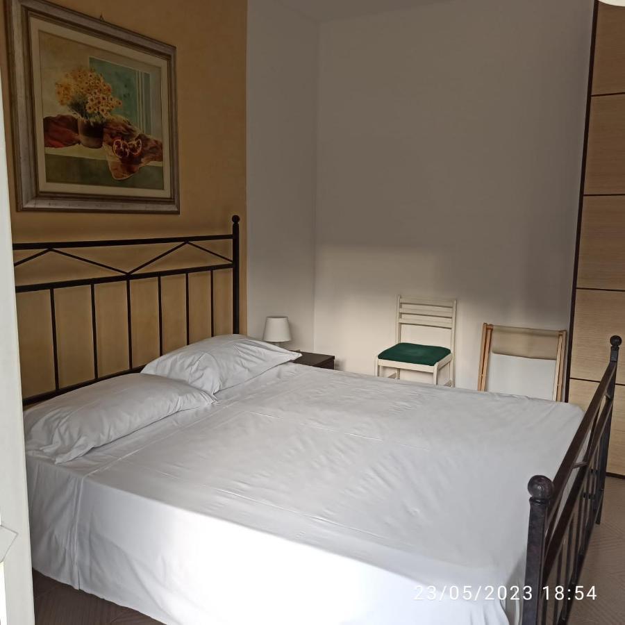 Marina D'Agro Residence Santa Teresa Di Riva Bagian luar foto
